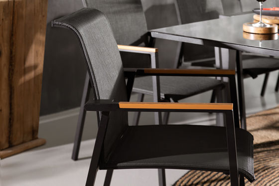 Buiten 8 zitplaatsen uitbreidbare eettafel met fauteuil in modern luxe design