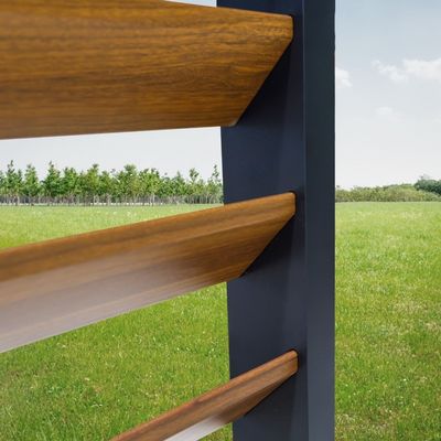 Moderne aluminium terras dakkapel luikers balustrades rot proof houten gecoate pergola