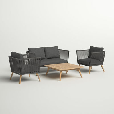 Moderne outdoormeubels met aluminium frame en houtkorrel afwerking