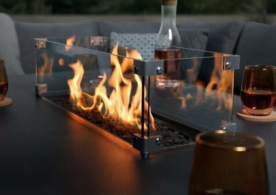 Postverpakking Y AJUNION Luxe buitenstof Terrasse meubels Eetkamer met open haard tafel