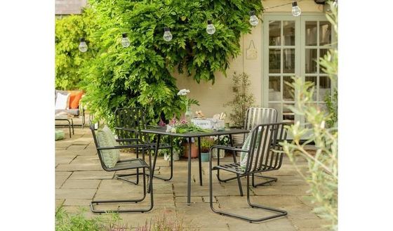 4 zitplaatsen metalen staal buitemeubilair tuin set met vierkante tafel en eetstoelen
