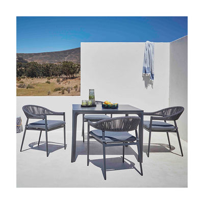 Stijlvolle eetkamer met metalen frame en touw Weave fauteuil L 57 x W60 x H74cm