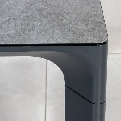 Stijlvolle eetkamer met metalen frame en touw Weave fauteuil L 57 x W60 x H74cm
