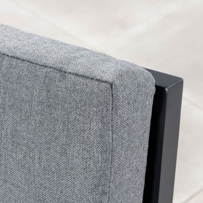 Metalen eetstoel en eettafel voor 8 zitplaatsen