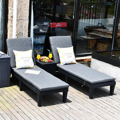 Moderne outdoor strand patio hotel ligstoel met kussen en stapelbaar ontwerp