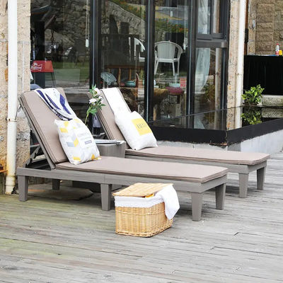 Moderne outdoor strand patio hotel ligstoel met kussen en stapelbaar ontwerp