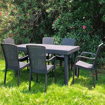 Outdoor High Back Stackable Plastic Armchair voor Villa Patio Tuin Koffie Eetkamer