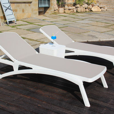 Buitentuin Plastic Teslin Stackable Chaise Zonnebank Stoel voor Hotel Beach Patio