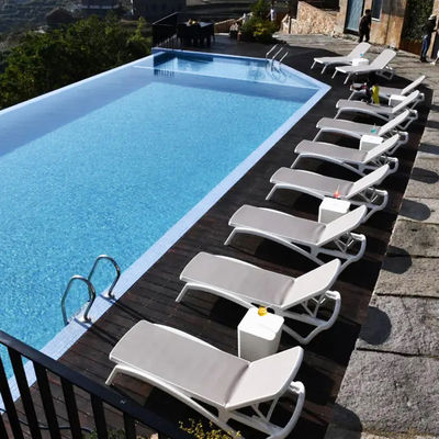Buitentuin Plastic Teslin Stackable Chaise Zonnebank Stoel voor Hotel Beach Patio