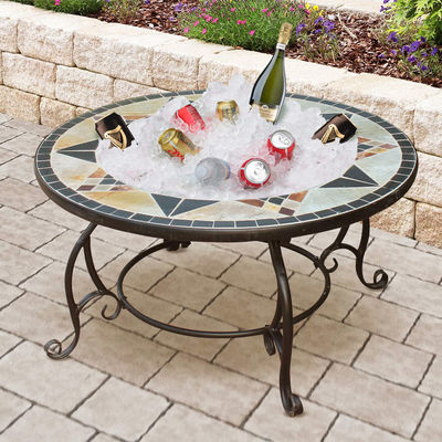 Outdoor tuin picknick haard met draagbare hout brandende haard en Koreaanse houtskool barbecue