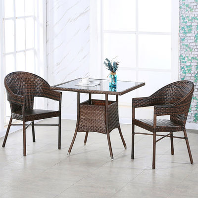 Custom Logo Geweven PE Rattan Eettafel en Stoelen voor Hotel Outdoor Patio fauteuil Set