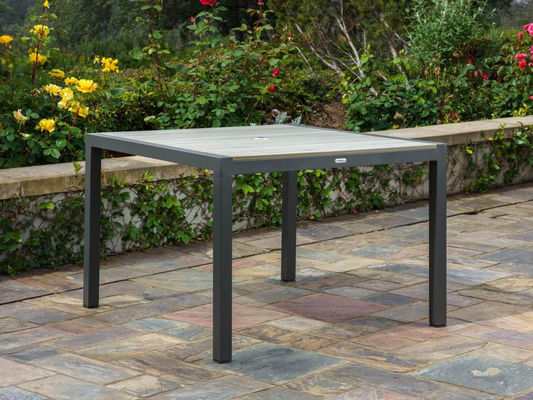 27.5" L x 25.5" W 26" H Aluminium Eetkamer Set met Poly Lumber tafel en paraplu gat