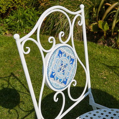 Modern ontwerp keramische tegels en poeder bekleed ijzeren bistro set voor buitentuin terras