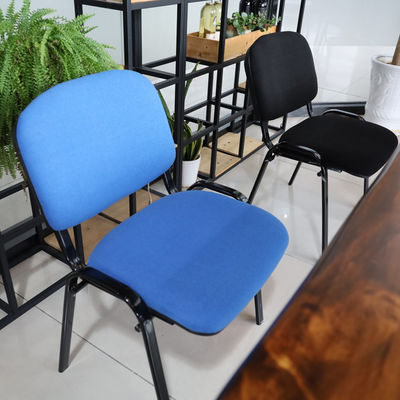 Hotel Tuin Banket Metalen frame Stapelbare eetstoelen met Sponge Pad Custom Logo
