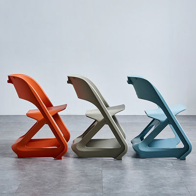 Eenvoudige moderne stapelbare plastic café stoelen voor Nordic Morden Outdoor Leisure Balkon