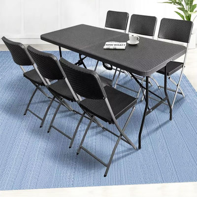 Opvouwbare tafel voor buitenfeesten Draagbare campingmeubelen met imitatie van rattanontwerp