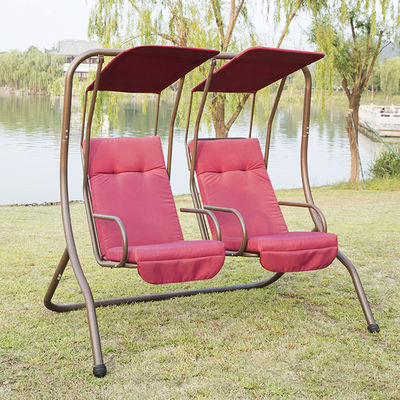 Metalen dubbele 2 zitplaats Loveseat Hangende schommelstoel met luifel Geniet van het buitenleven in comfort