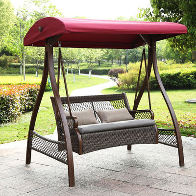 Buitenmeubilair Metalen frame PE Rattan Hangende schommelstoel voor Hof Tuin Strand