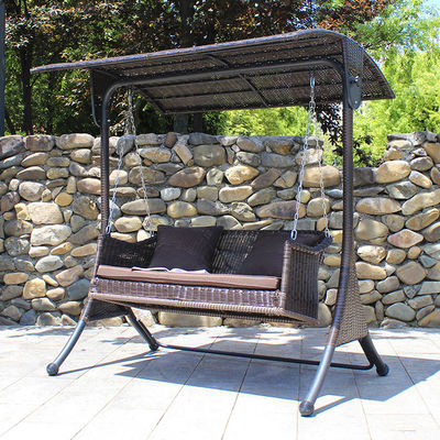 Buitenmeubilair Metalen frame PE Rattan Hangende schommelstoel voor Hof Tuin Strand