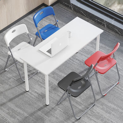 Kantoorgebouw Stapelbare vouwbare plastic eetstoel 40*40*78cm voor bankettevenementen