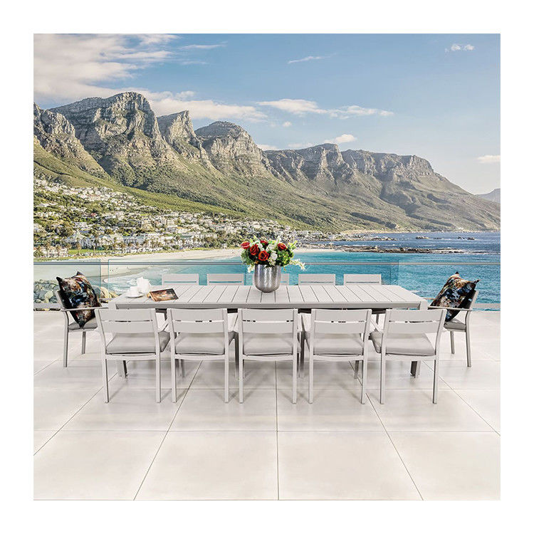 Outdoor restaurant eetkamer set metalen tafel en stoelen voor ontspanning faciliteiten tuin set