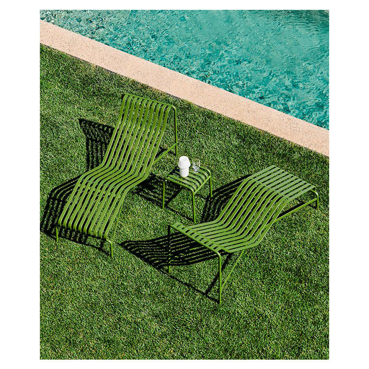 Metalen ligstoelen en zijde tafel voor ontspanning L164,5 x W65,5 x H70cm