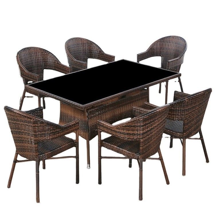 Custom Logo Geweven PE Rattan Eettafel en Stoelen voor Hotel Outdoor Patio fauteuil Set