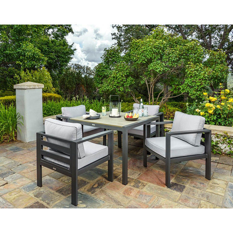 27.5" L x 25.5" W 26" H Aluminium Eetkamer Set met Poly Lumber tafel en paraplu gat